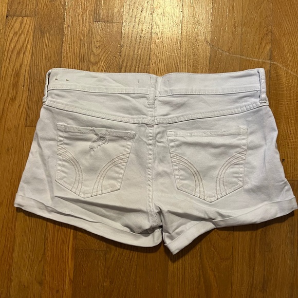 Hollister Distressed White Jean Shorts - Picture 3 of 3